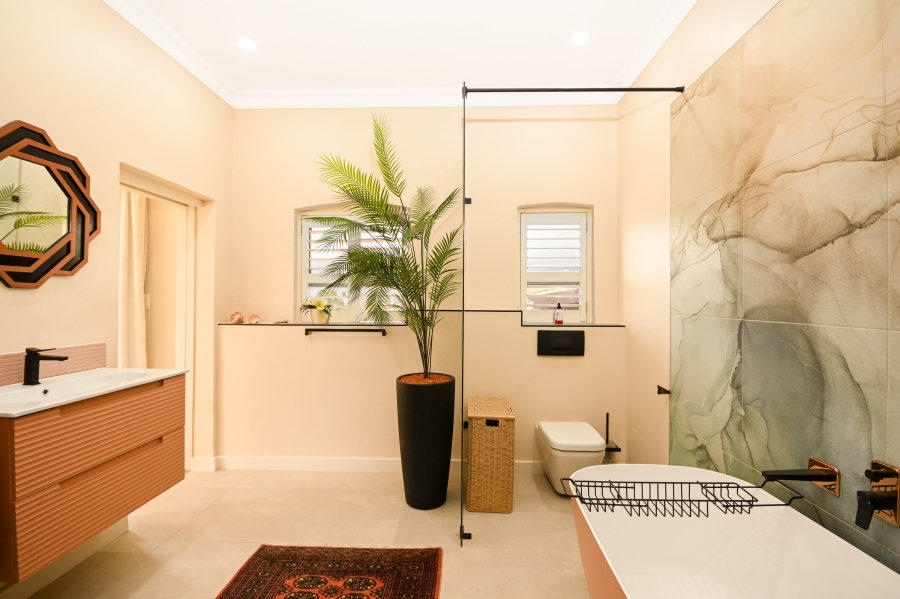 5 Bedroom Property for Sale in Greenways Golf Estate Western Cape